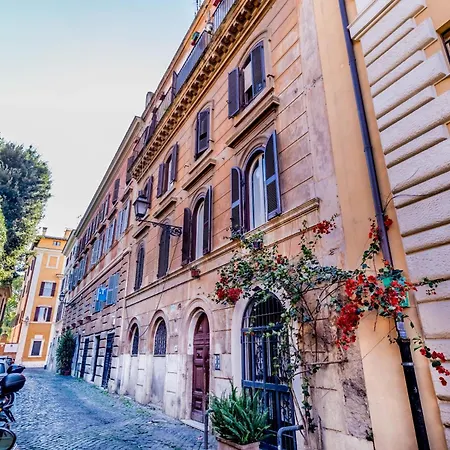 Trastevere House 24 *